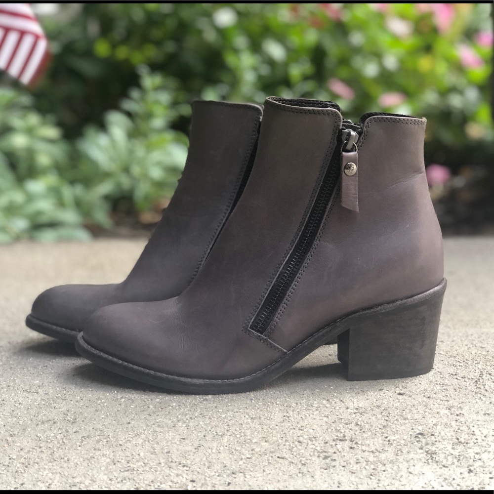 AGL Boots